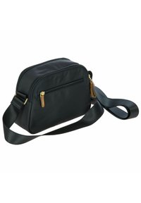 Borsa a tracolla nera in nylon con una superficie liscia, dotata di una tasca frontale con zip, hardware dorato e tracolla regolabile.