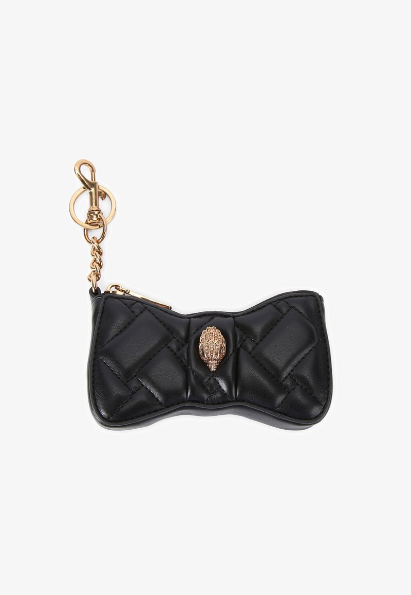 Portachiavi a pochette in ecopelle trapuntata nera con finiture dorate e un accento decorativo a forma di conchiglia, dotato di chiusura con zip per un'adeguata sicurezza.