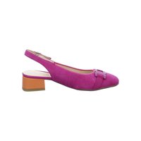 Chaussure slingback en daim violet avec talon bloc et boucle décorative sur le bout, présentée sur un fond blanc.