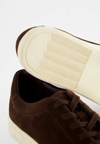 Next MINIMAL - Tenisice - brown
