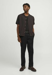 Jack & Jones PREMIUM JPSTKANE JJOTIS LINEN BLEND CHINO - Auduma bikses - black