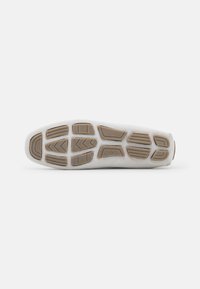 Jack & Jones JFWJENSEN - Mocassins - winter white