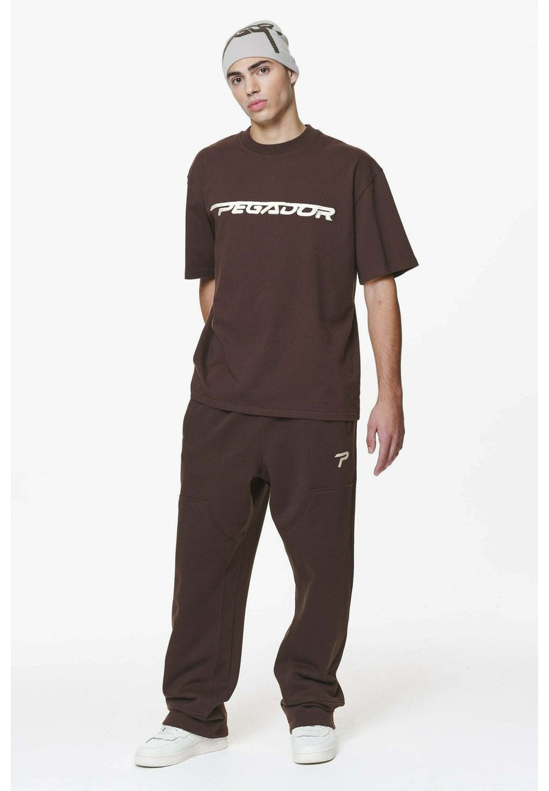 Pegador T-shirt print bruin