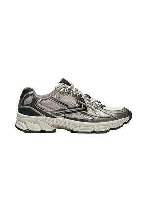 Scarpa da corsa atletica grigio chiaro e nero con pannelli in rete, suola ammortizzata e lacci bianchi con motivo, vista di lato su sfondo bianco.