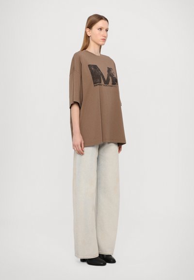 MM6 Maison Margiela T-shirts med print - light brown