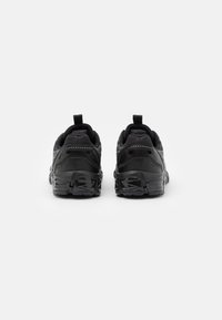 ASICS GEL-QUANTUM 90 3 - Hardloopschoenen voor op de weg - black
