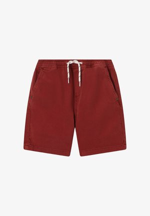 Shorts décontractés rouges avec taille élastique, cordon blanc, poches latérales et détails de rivets métalliques sur fond blanc.