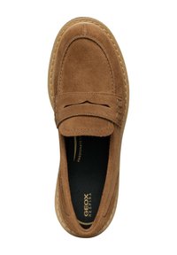 Bruna mockasiner i mocka med stickningsdetalj och klassisk mokkasindesign. Har en vadderad sula och texturerad sula för bra grepp.