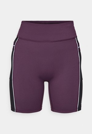 Bermuda-Shorts aus tiefpurpurfarbenem und schwarzem Stoff, mit hohem Bund und weißen Akzentlinien an den Seiten. Glatte, dehnbare Textur.