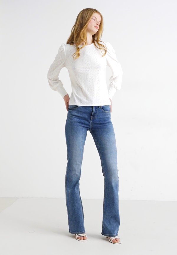 ONLRUSH MID WAIST FLARED - Bootcut jeans4