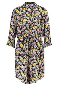 Abito con stampa floreale caratterizzato da uno sfondo nero con fiori gialli, rosa e viola. Presenta un colletto alla cinese e una vita legata. Maniche a 3/4.