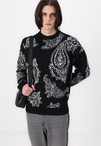Jack & Jones JOROLLIE CREW NECK  - Strickpullover - black