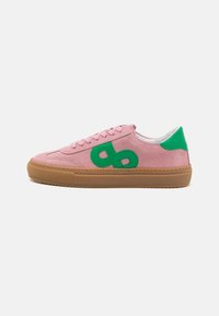 Pavement KOHIA - Sportcipő - bubblegum pink combo