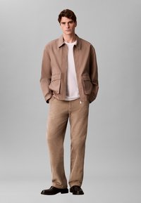 Niet geselecteerd, vintage khaki