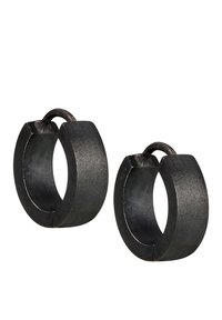 Cercei hoop negri, texturați, cu o formă geometrică și o deschidere, realizați din metal. Prezintă un mic clip în partea de sus pentru prindere.