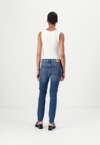 TOM TAILOR TTLENE SLIM - Vaqueros slim fit - clean mid stone blue denim