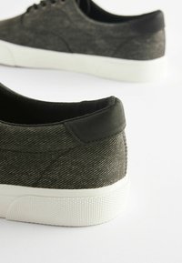 Next Tenisky - black