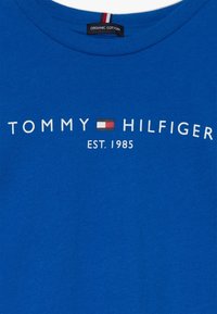 Tommy Hilfiger Camiseta estampada - blue