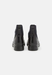 Camper BRUTUS - Nilkkurit - black
