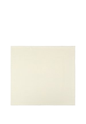 Pièce de tissu rectangulaire de couleur crème avec une texture lisse, étalée uniformément sur un fond blanc, sans motifs ni objets supplémentaires.