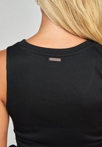 SIKSILK SLEEVELESS CUT OUT - Tops - black