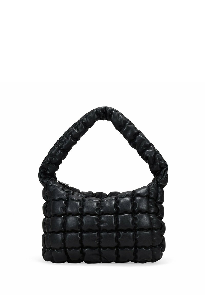 Bolso de piel negra con un diseño acolchado y abultado. Presenta un asa curva y acolchada, y tiene una forma rectangular, lo que añade textura y detalle.