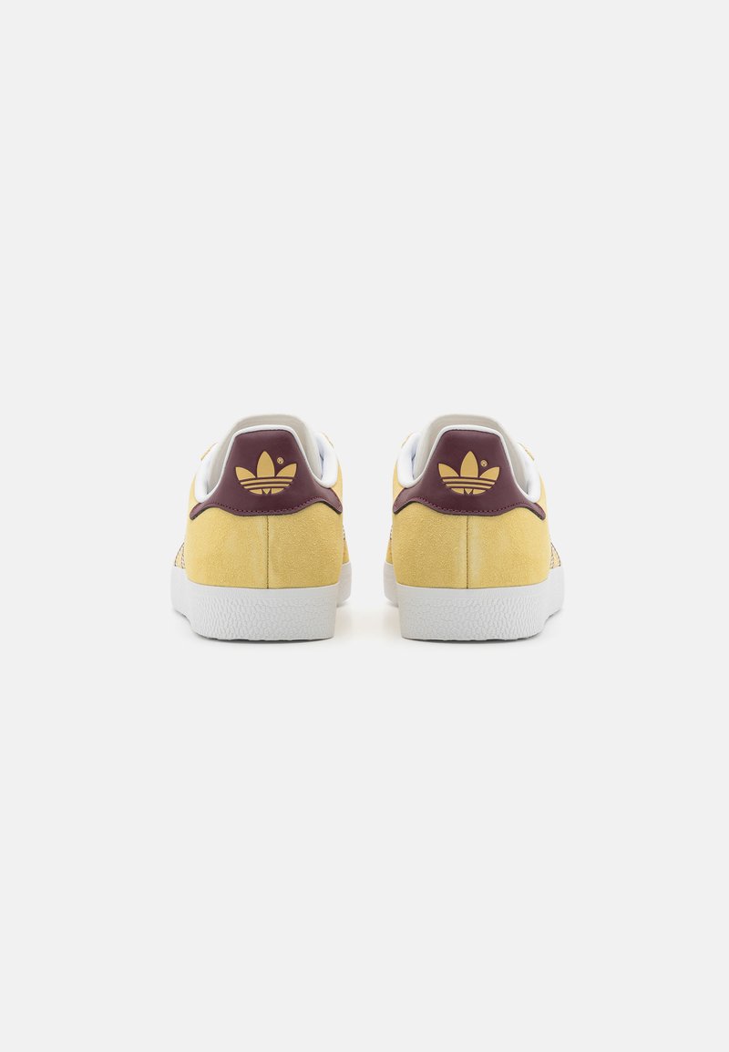 adidas Originals GAZELLE - Sneakers basse - almost yellow/oat/maroon/giallo  chiaro - Zalando.it