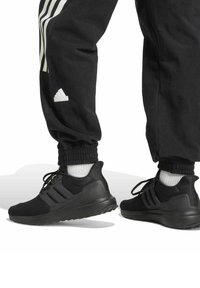 adidas Sportswear FUTURE ICONS - Spodnji deli trenirk - schwarz