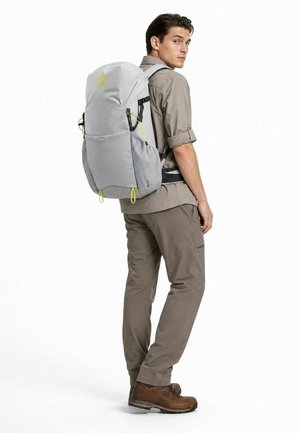 Haglöfs, MAGMA 50 L TREKKINGRUCKSACK 68 CM UNISEX - Mochila de trekking - stone grey