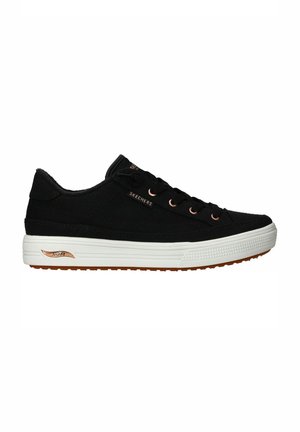 ARCH FIT ARCADE MEET YA THERE - Trainers - blk
