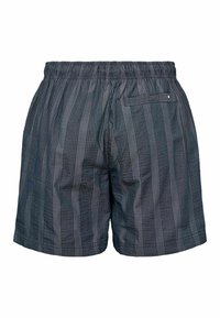 Moške kratke hlače, temno sive z navpičnimi črtami. Imajo elastičen pas in zadnji žep z manjšim logotipom. Bombažni material.