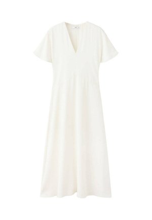 Vestido midi blanco con mangas cortas y escote en V, cintura ajustada y falda fluida, mostrado sobre un fondo liso.