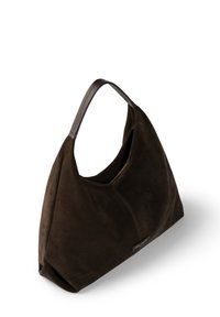 Bruine suede hobo tas met een glad leren handvat, voorzien van een gouden rits en een subtiele stiknaad detail aan de voorkant.