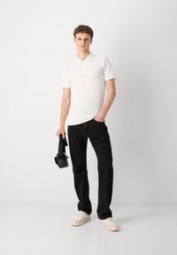 Calvin Klein Jeans BADGE SLIM - Pikeepaita - ivory