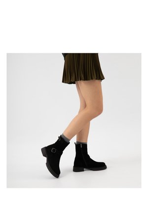 Wojas Bottines à plateau - black