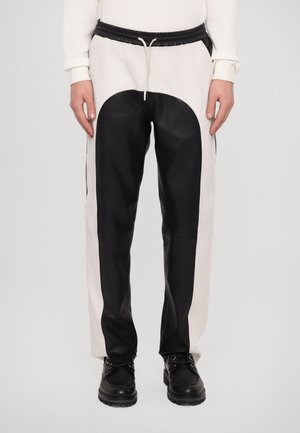 RICK JOGGERS - Lederhose - nappa black/off-white