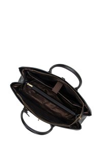 Borsa in pelle nera con chiusura a zip. L'interno presenta una fodera marrone, un scomparto con zip e due sezioni aperte. Manici arrotondati.