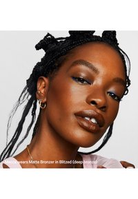 Milk Makeup MATTE BRONZER STICK - Bronzer - deep bronze