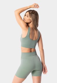 Carpatree SIMPLY SEAMLESS  - Sujetadores deportivos con sujeción media - green