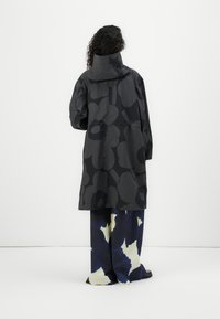 Marimekko KAARTAA UNIKKO - Parka - black/dark grey