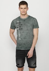 SHORT SLEEVE - Majica kratkih rukava s printom - kaki khaki