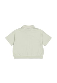 Hellgrünes Poloshirt, kurze Ärmel, weiches Baumwollmaterial, mit einem Kragen und elastischem Saum. Glatte Textur, minimalistisches Design.