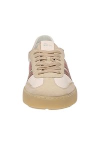 Beige und hellrosa Sneaker aus Wildleder und Leder, runde Zehenform und strukturierte Gummisohle. Verfügt über Schnürsenkel und ein Logo auf der Zunge.