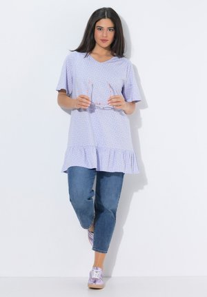 Ulla Popken A-LINIE V-AUSSCHNITT GLOCKEN-HALBARM - T-shirts print - lavender
