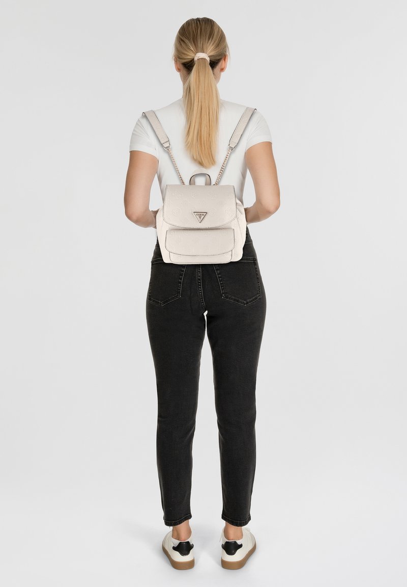 Guess CRESIDIA SMALL FLAP BACKPACK - Rugzak - bone