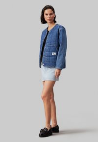 Calvin Klein Jeans LINER - Bomber jakna - denim medium