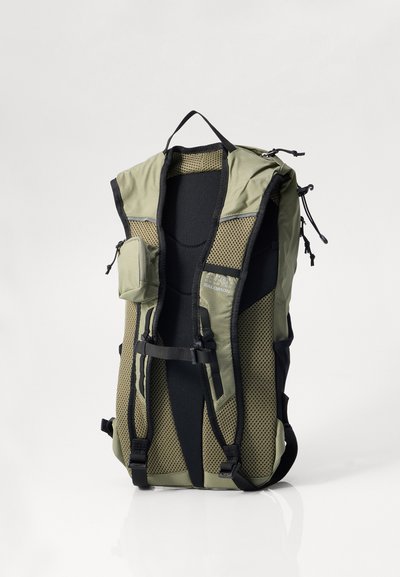 MM6 Maison Margiela TRAIL BLAZER UNISEX - Mochila - deep lichen green