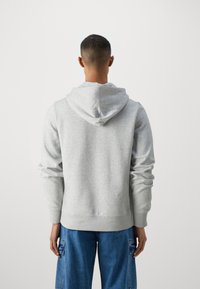 Tommy Hilfiger FLAG LOGO HOODY - Camisola - light grey heather