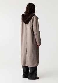 PULL&BEAR Cappotto classico - brown