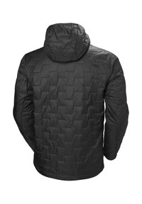 Černá vyp padded bunda s kapucí, s prošívanou texturou, geometrickým vzorem a dlouhými rukávy. Bez viditelného kovového doplňku nebo akcentů.